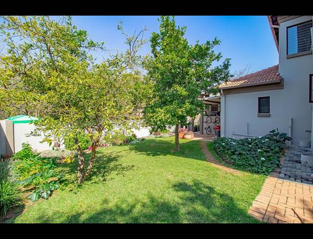 4 BEDROOM HOUSE FOR SALE IN LEEUWFONTEIN ESTATE